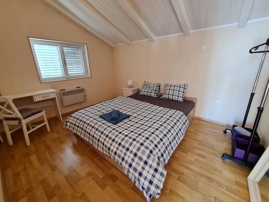 Ferienwohnung Prostorny Domov V Nejkrasnejsi Casti Chorvatska Vodice Exterior foto