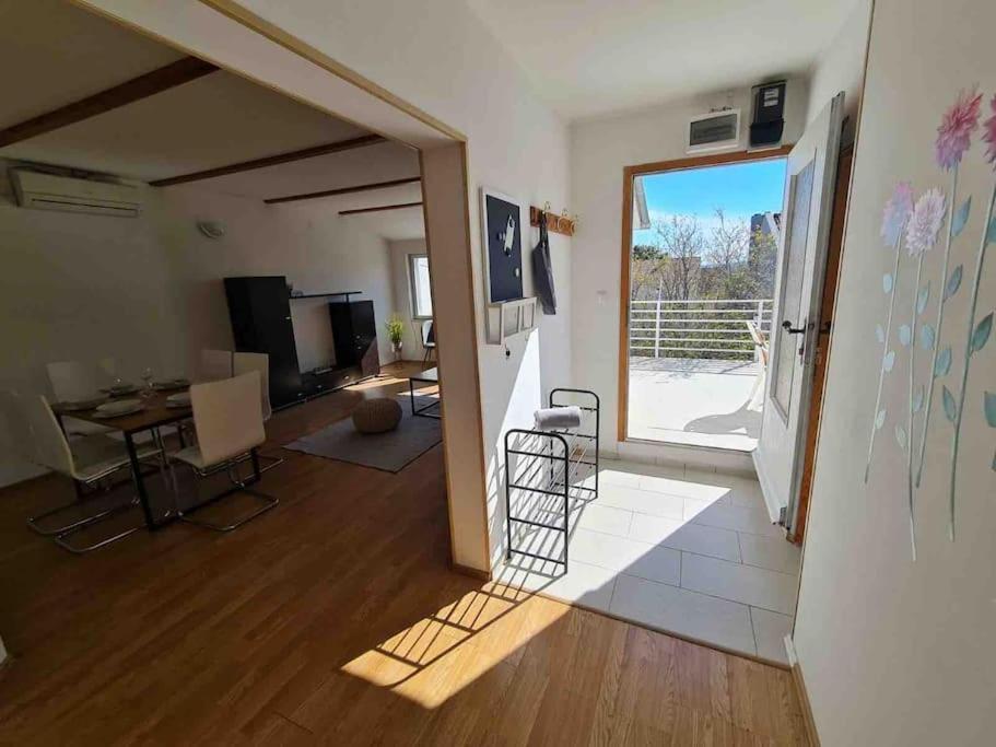 Ferienwohnung Prostorny Domov V Nejkrasnejsi Casti Chorvatska Vodice Exterior foto